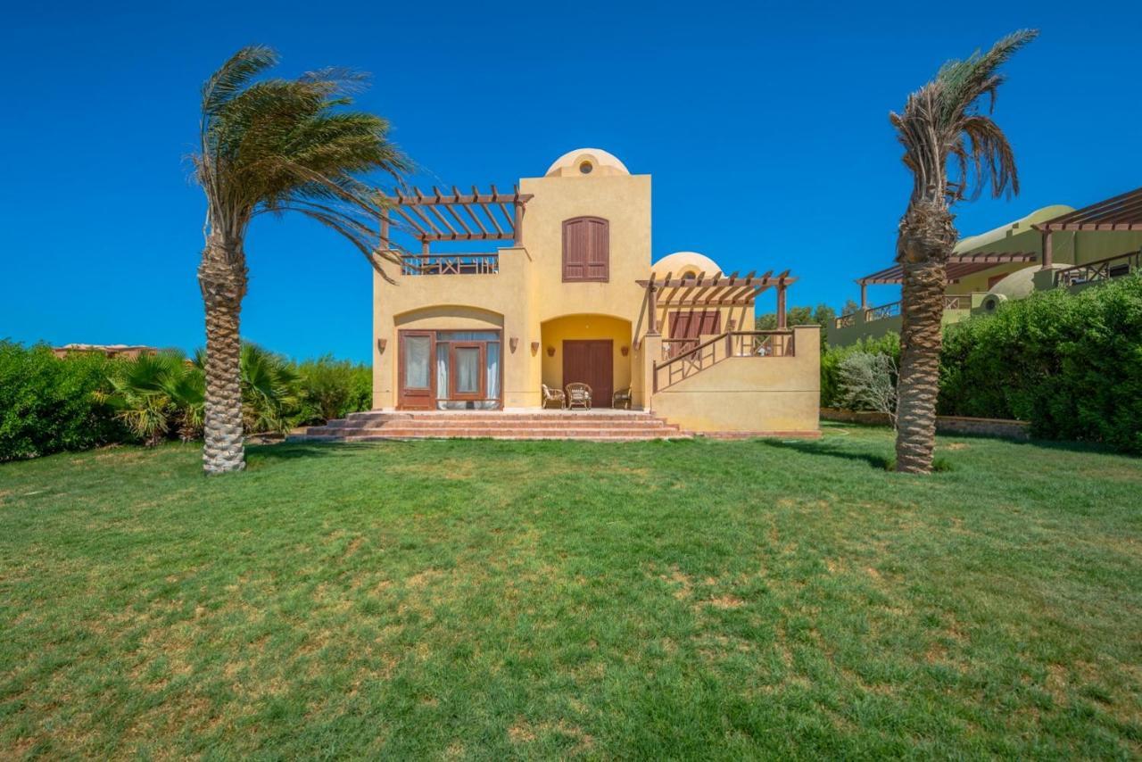 Scenic Views 3-Bedroom Villa In Sabina, El Gouna Private Jacuzzi & Lagoon Access Apartment Hurghada