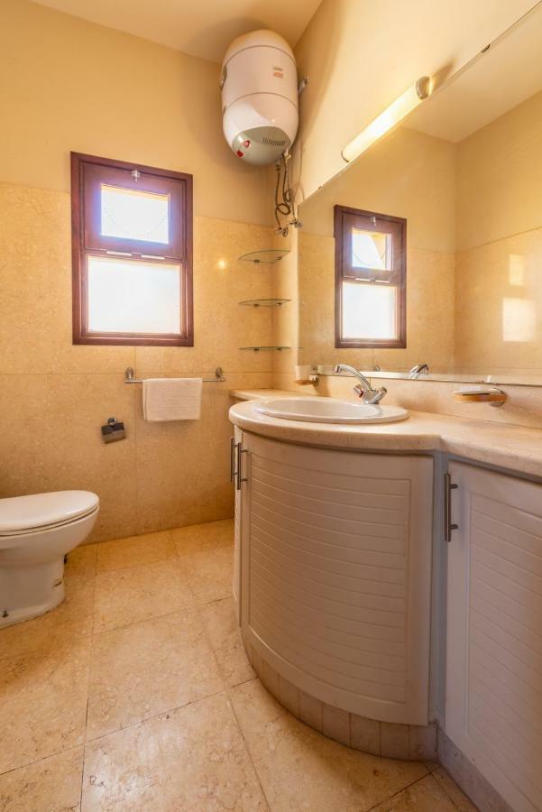 Apartment Scenic Views 3-Bedroom Villa In Sabina, El Gouna Private Jacuzzi & Lagoon Access